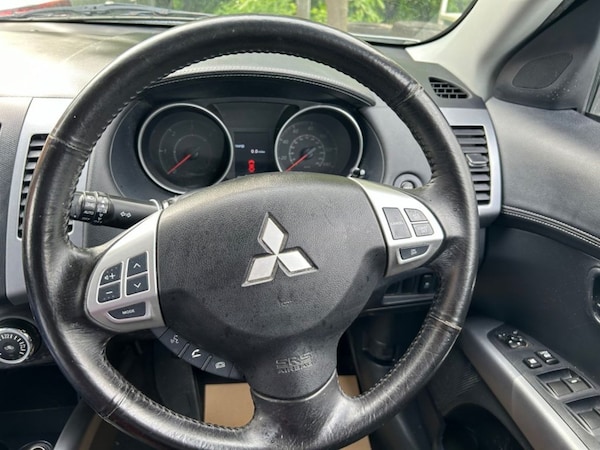 Used Mitsubishi Outlander 2011 for sale - 73199808: Photo 10