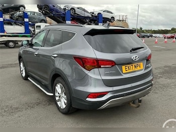 Used Hyundai Santa Fe 2017 for sale - 75911145: Photo