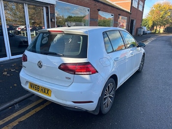 Used Volkswagen Golf 2018 for sale - 76445799: Photo