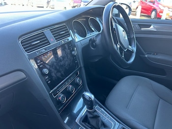 Used Volkswagen Golf 2018 for sale - 76445799: Photo