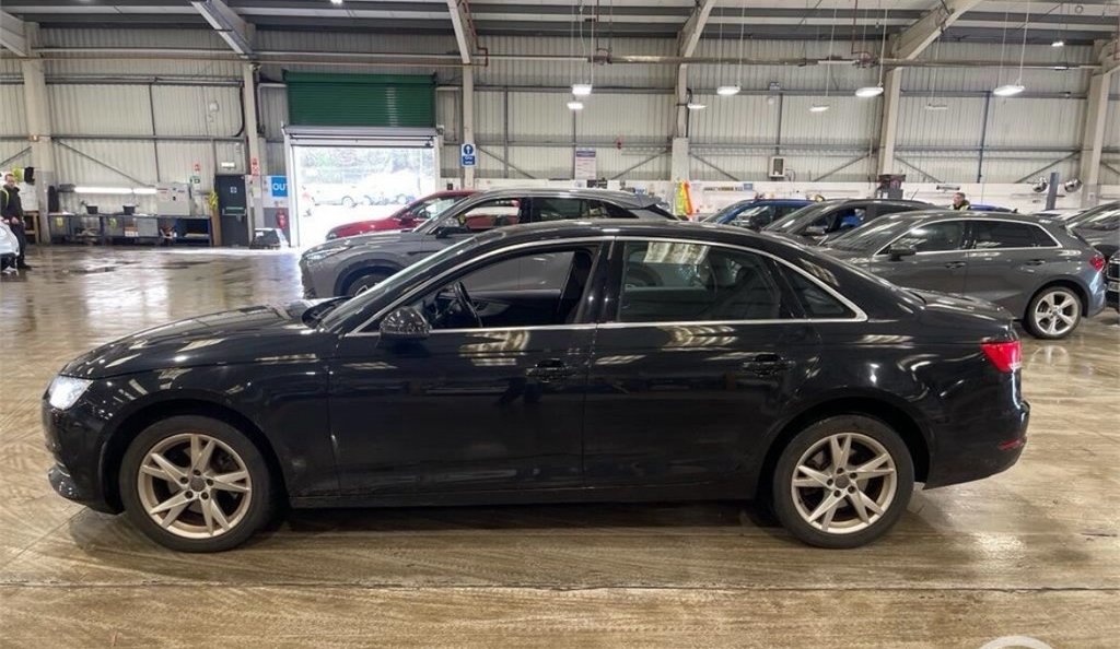 Used Audi A4 2016 for sale - 78030565: Photo 2