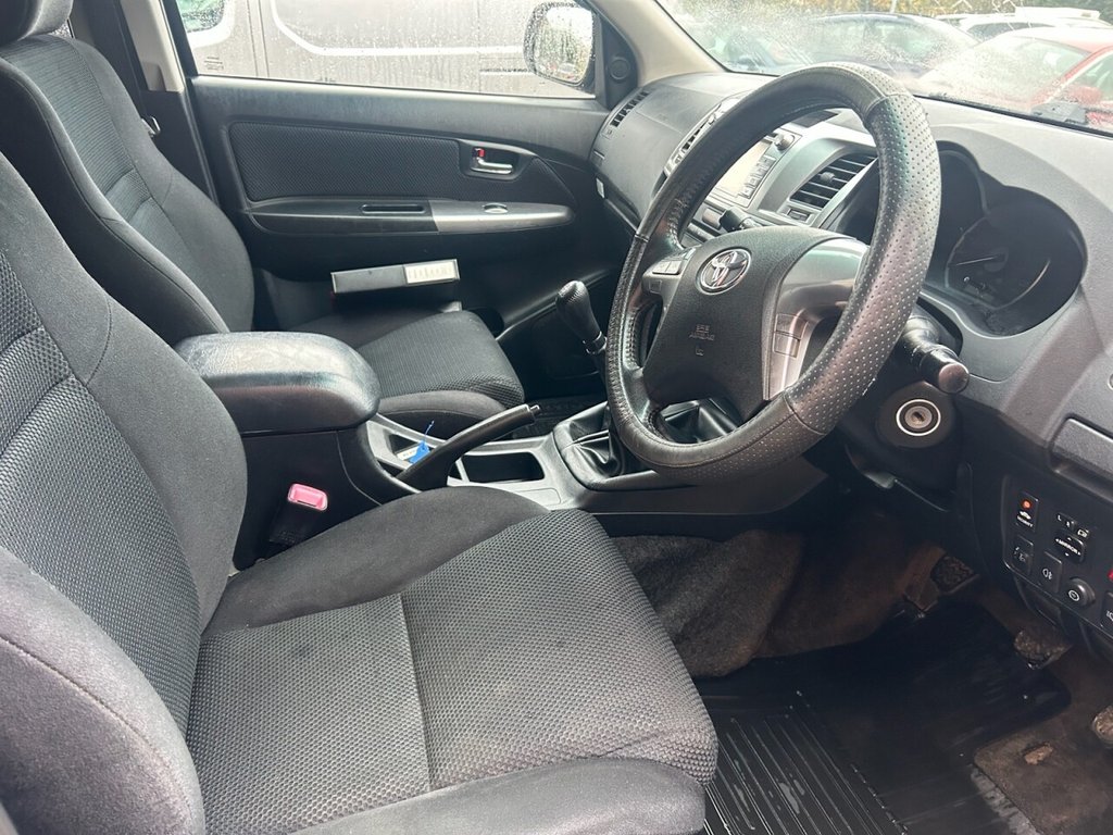 Used Toyota Hilux 2015 for sale - 76470404: Photo 10