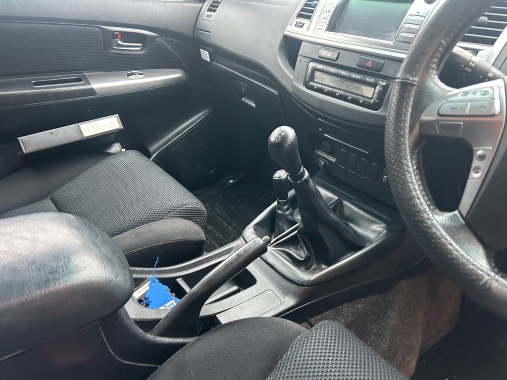 Used Toyota Hilux 2015 for sale - 76470404: Photo 12