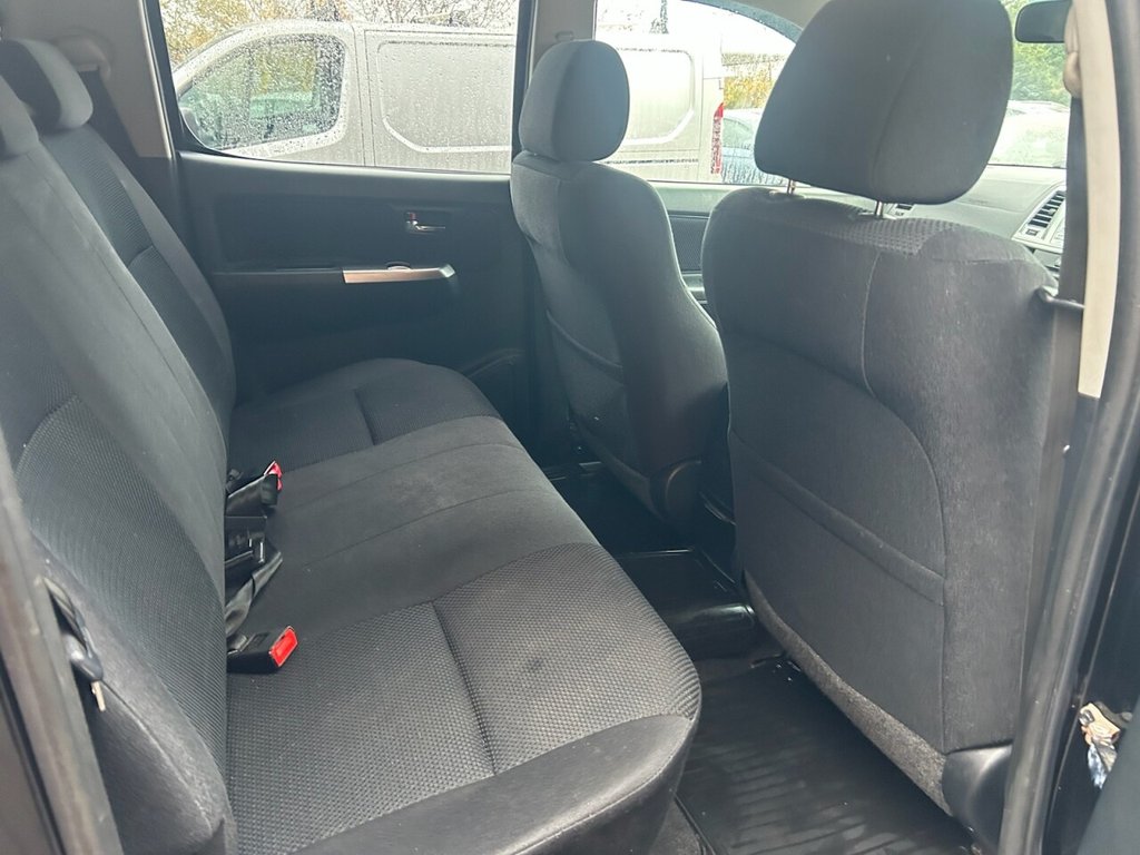 Used Toyota Hilux 2015 for sale - 76470404: Photo 14