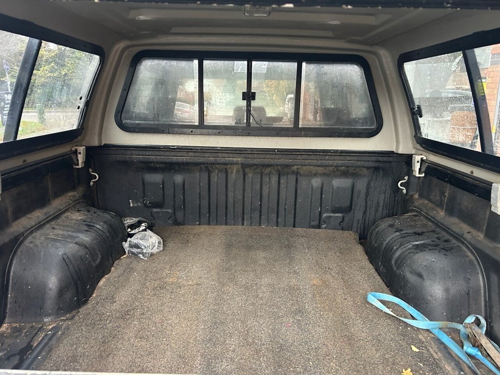 Used Toyota Hilux 2015 for sale - 76470404: Photo 18