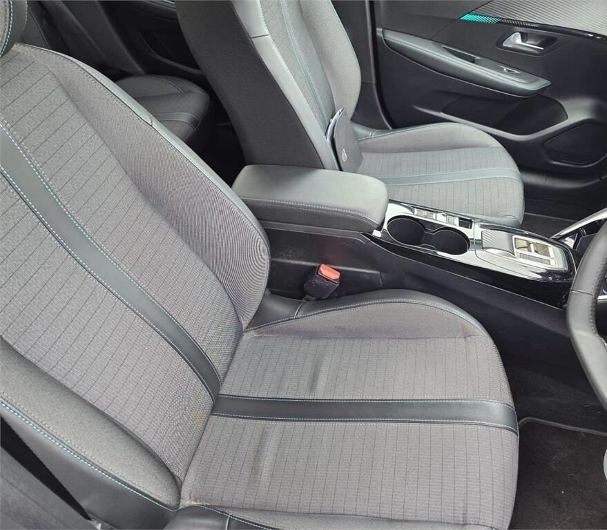 Used Peugeot 208 2022 for sale - 76536138: Photo 3