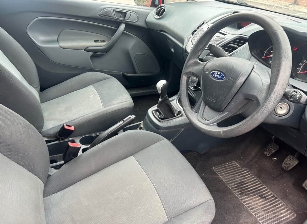 Used Ford Fiesta 2010 for sale - 76445878: Photo 4