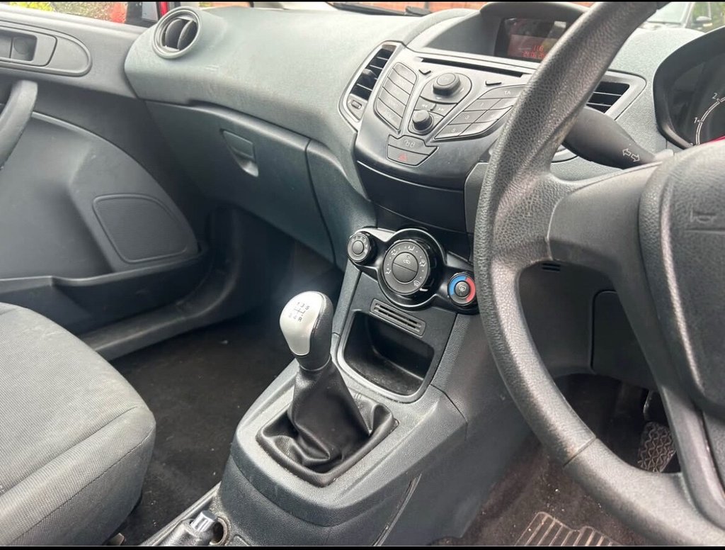 Used Ford Fiesta 2010 for sale - 76445878: Photo 5