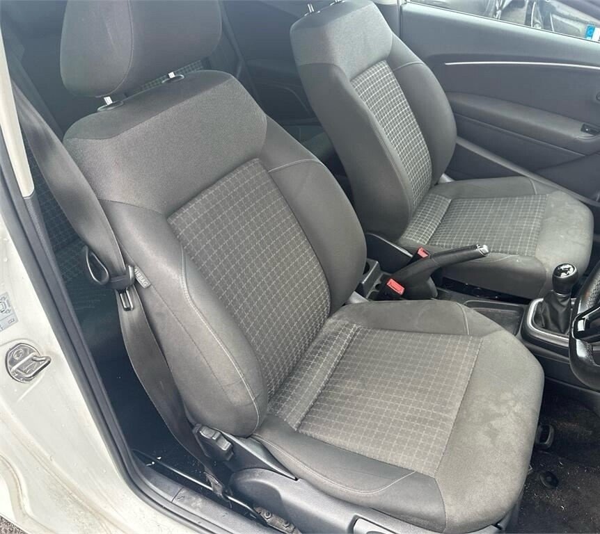 Used Volkswagen Polo 2017 for sale - 76535918: Photo 4