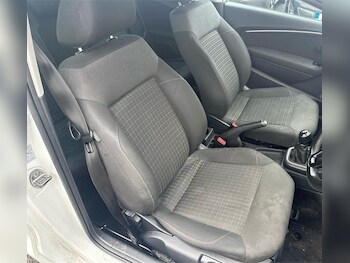 Used Volkswagen Polo 2017 for sale - 76535918: Photo