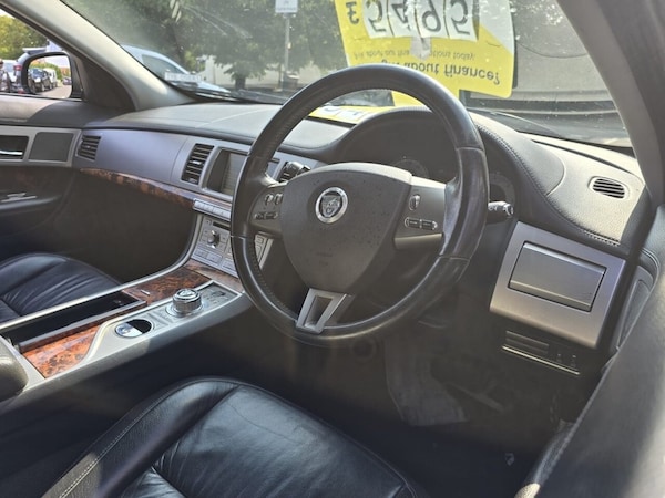 Used Jaguar XF 2010 for sale - 73199625: Photo 5