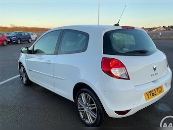 Used Renault Clio 2012 for sale - 77227352: Photo