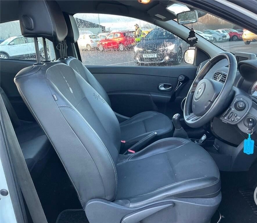 Used Renault Clio 2012 for sale - 77227352: Photo 5