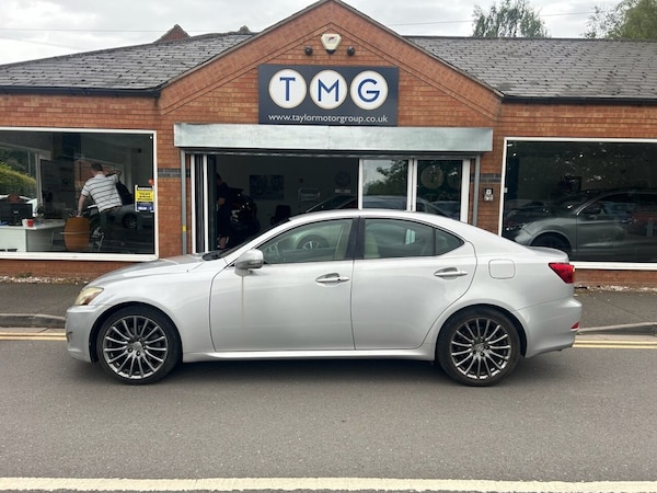 Used Lexus IS 2010 for sale - 75038043: Photo 1
