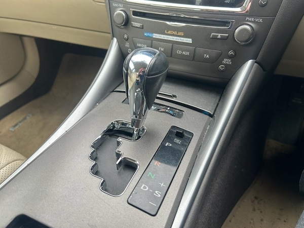 Used Lexus IS 2010 for sale - 75038043: Photo 9