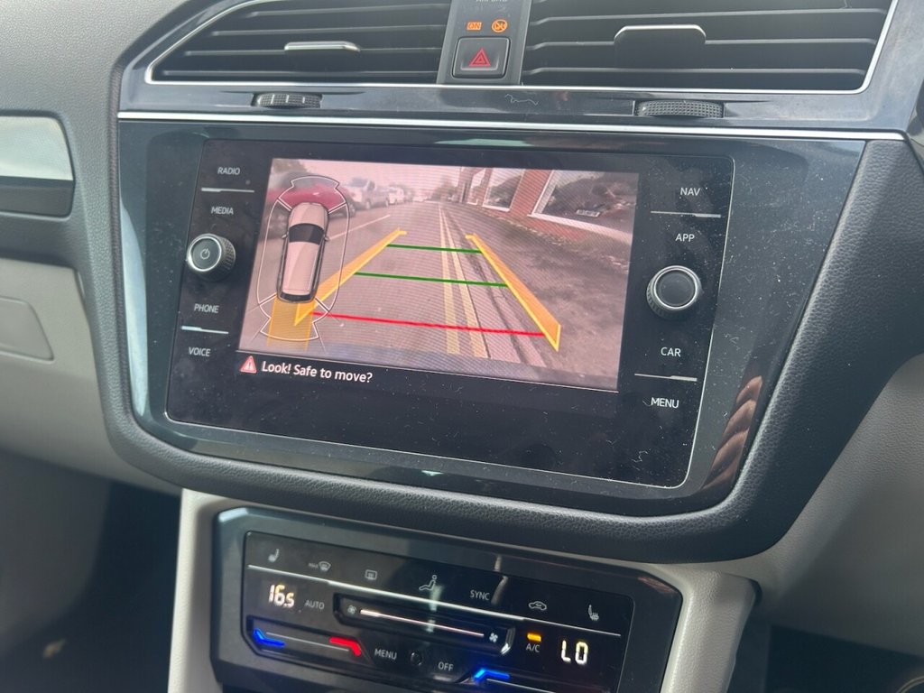 Used Volkswagen Tiguan 2021 for sale - 77667176: Photo 10