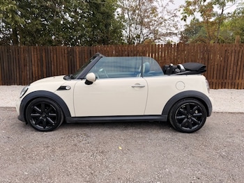 Used MINI Convertible 2011 for sale - 79518641: Photo