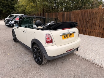 Used MINI Convertible 2011 for sale - 79518641: Photo