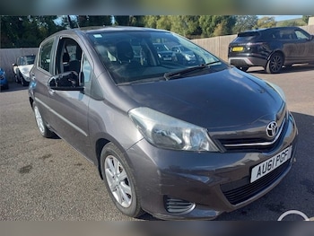 Used Toyota Yaris 2011 for sale - 75912241: Photo