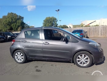 Used Toyota Yaris 2011 for sale - 75912241: Photo