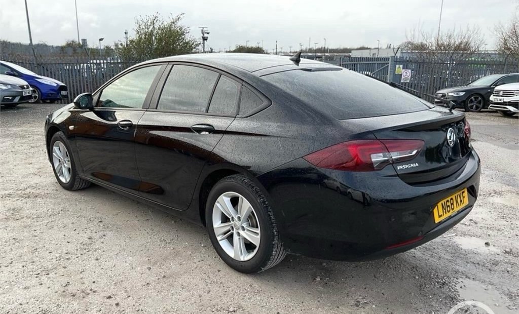 Used Vauxhall Insignia 2018 for sale - 78017711: Photo 2