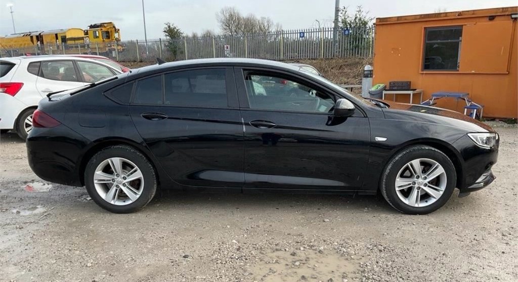 Used Vauxhall Insignia 2018 for sale - 78017711: Photo 3