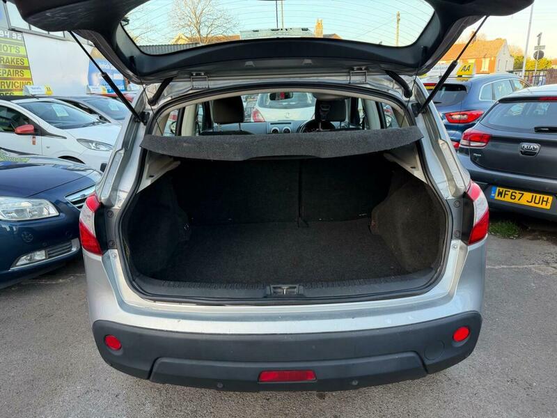 Used Nissan Qashqai 2010 for sale - 78182337: Photo 16