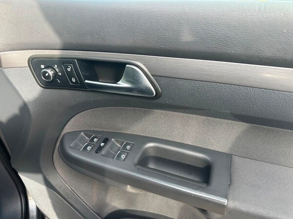 Used Volkswagen Touran 2013 for sale - 76197338: Photo 15