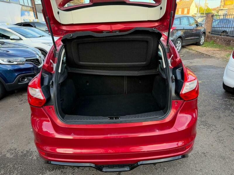 Used Ford Focus 2012 for sale - 77735351: Photo 12