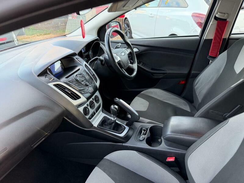 Used Ford Focus 2012 for sale - 77735351: Photo 8
