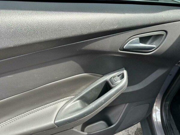 Used Ford Focus 2011 for sale - 75067348: Photo 13