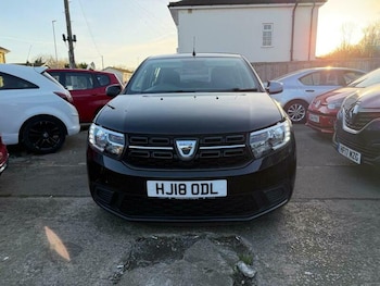 Used Dacia Sandero 2018 for sale - 77735361: Photo