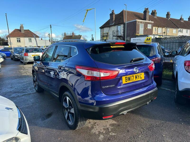 Used Nissan Qashqai 2017 for sale - 77236911: Photo 4