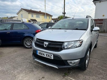Used Dacia Sandero Stepway 2014 for sale - 78558048: Photo