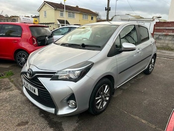 Used Toyota Yaris 2015 for sale - 76536331: Photo