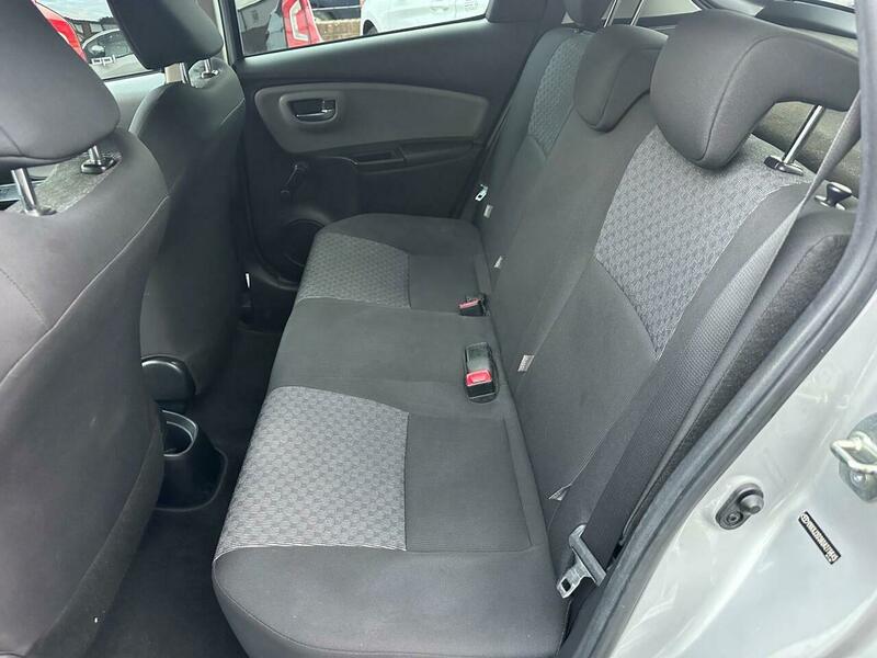 Used Toyota Yaris 2015 for sale - 76536331: Photo 9