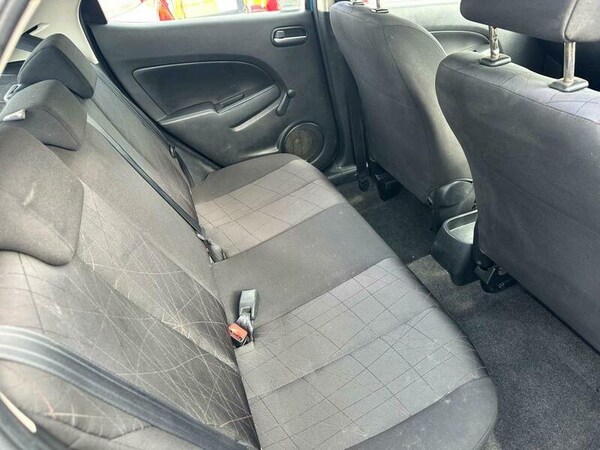 Used Mazda Mazda2 2010 for sale - 75067327: Photo 13