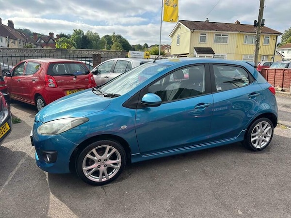 Used Mazda Mazda2 2010 for sale - 75067327: Photo 4