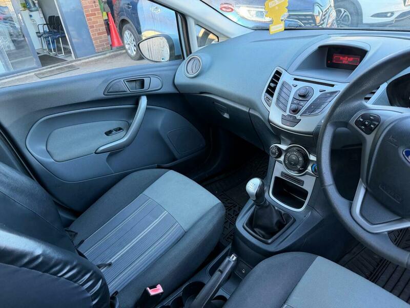 Used Ford Fiesta 2010 for sale - 77976867: Photo 14