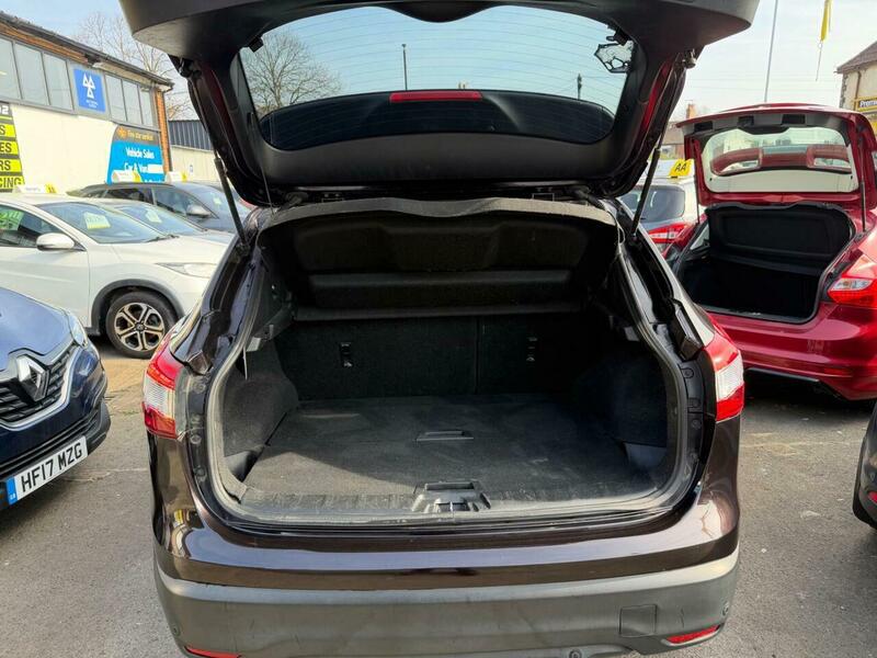 Used Nissan Qashqai 2014 for sale - 77976876: Photo 11