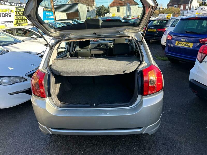 Used Toyota Corolla 2005 for sale - 77288761: Photo 11