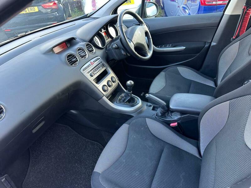 Used Peugeot 308 2012 for sale - 77188996: Photo 8