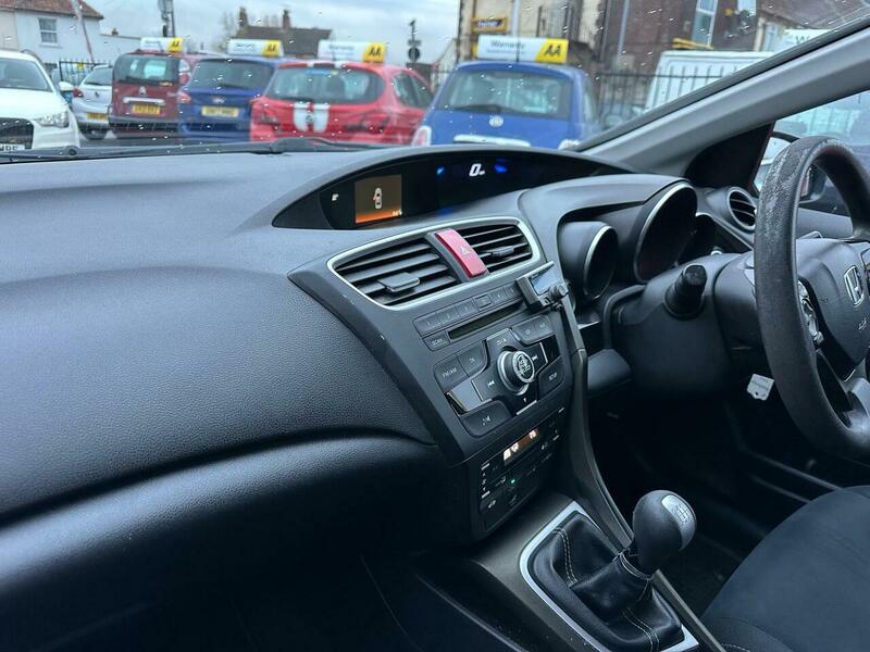 Used Honda Civic 2014 for sale - 76470712: Photo 12