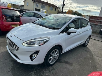 Used Ford Fiesta 2018 for sale - 76386927: Photo