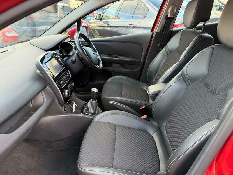 Used Renault Clio 2017 for sale - 78097624: Photo 11