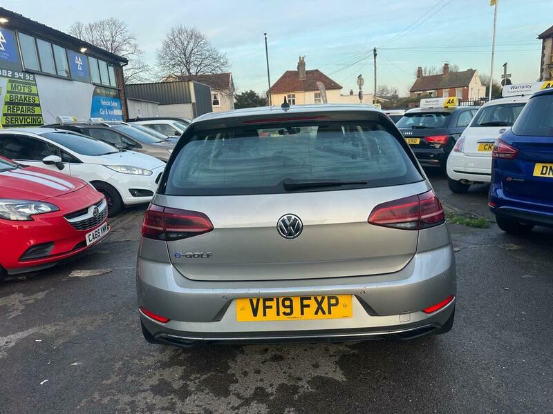 Used Volkswagen Golf 2019 for sale - 77166051: Photo 8