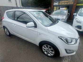 Used Hyundai i20 2015 for sale - 79629892: Photo