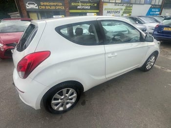 Used Hyundai i20 2015 for sale - 79629892: Photo