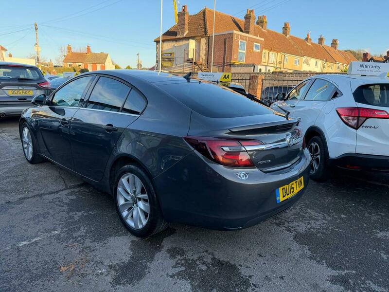 Used Vauxhall Insignia 2015 for sale - 77437918: Photo 5