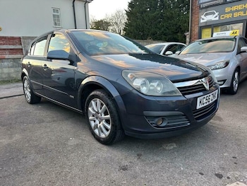 Vauxhall - Astra